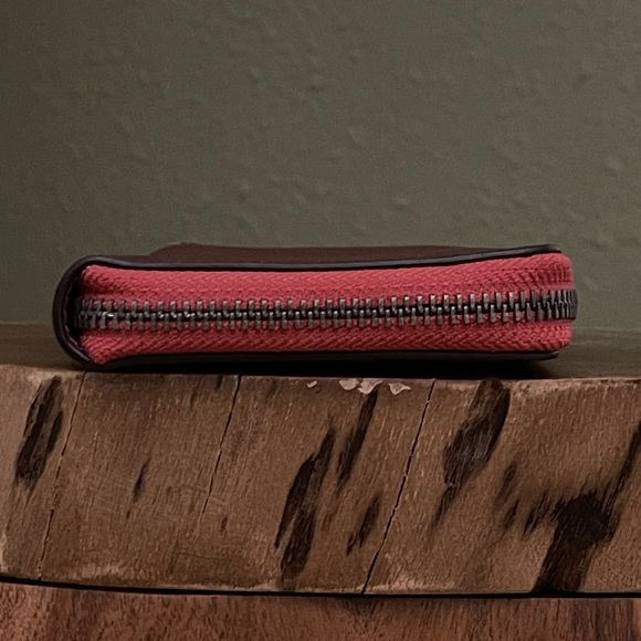 RARE COLOR COACH METALLIC PEBBLE LEATHER ACCORDION ZIP WALLET - Picture 7 of 14